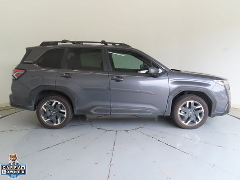 Used 2025 Subaru Forester Limited AWD/4WD image 2