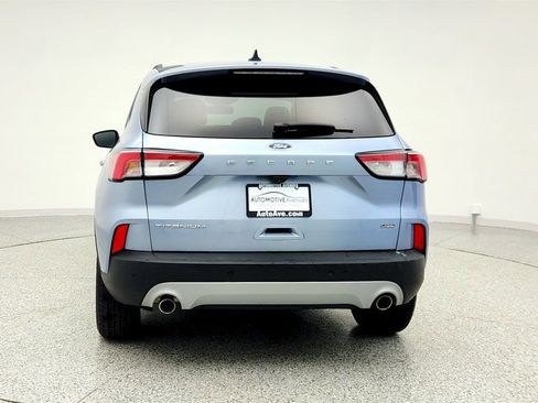 Used 2022 Ford Escape Titanium image 6