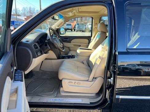 Used 2013 GMC Yukon XL Denali image 13