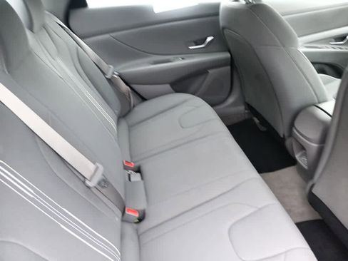 Used 2024 Hyundai Elantra SEL FWD image 23