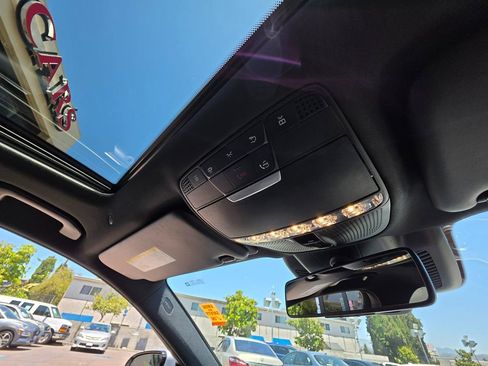 Used 2019 Mercedes-Benz E 300 image 19