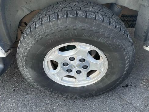 Used 2004 Chevrolet Tahoe LS image 33