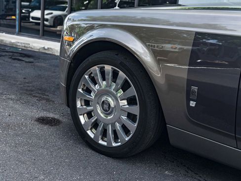 Used 2004 Rolls-Royce Phantom Sedan RWD image 7