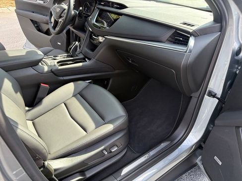 New 2026 Cadillac XT5 Luxury AWD/4WD image 12