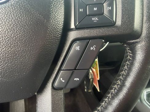 Used 2019 Ford F150 XLT w/ Equipment Group 302A Luxury AWD/4WD image 23