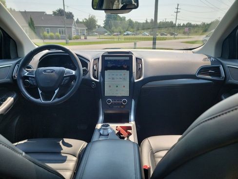 Used 2022 Ford Edge SEL w/ Convenience Package image 14