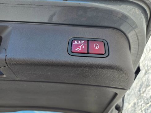 Used 2018 Mercedes-Benz GLE 350 4MATIC image 40