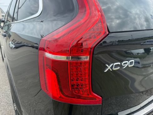 Used 2023 Volvo XC90 B6 Ultimate AWD/4WD image 10