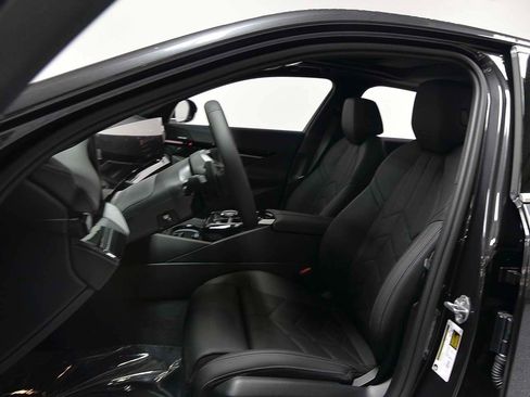 Certified 2024 BMW 530i w/ Convenience Package image 8