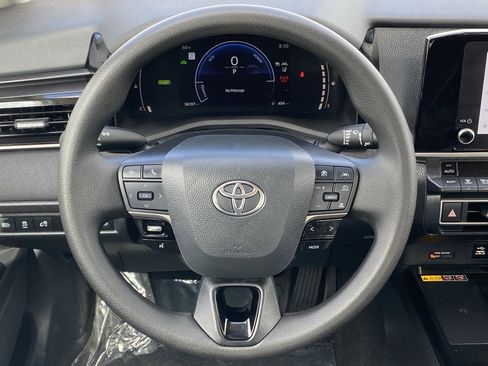 Certified 2025 Toyota Camry LE image 16