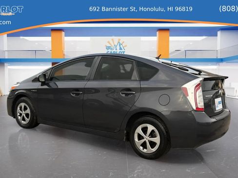 Used 2013 Toyota Prius One image 2