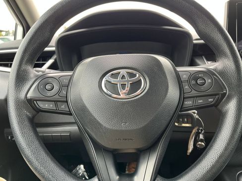 Used 2025 Toyota Corolla LE FWD image 23
