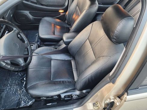 Used 1994 Nissan Maxima SE image 34