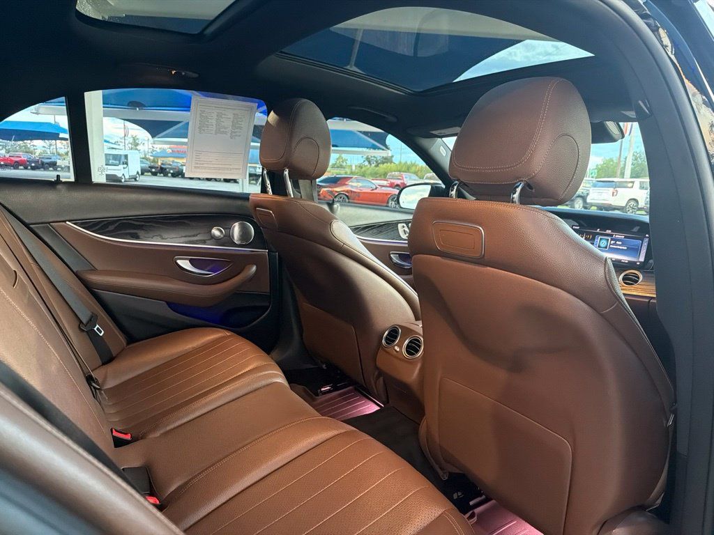 Used 2018 Mercedes-Benz E 300 image 10