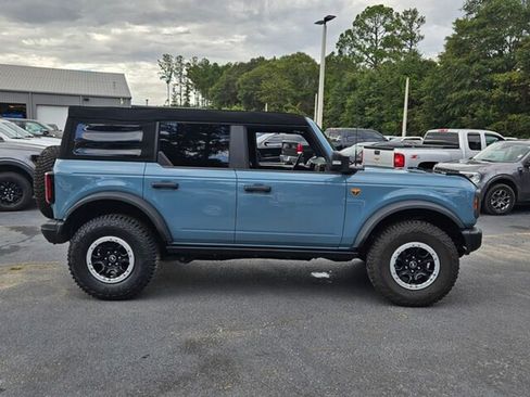 Used 2023 Ford Bronco Badlands image 15