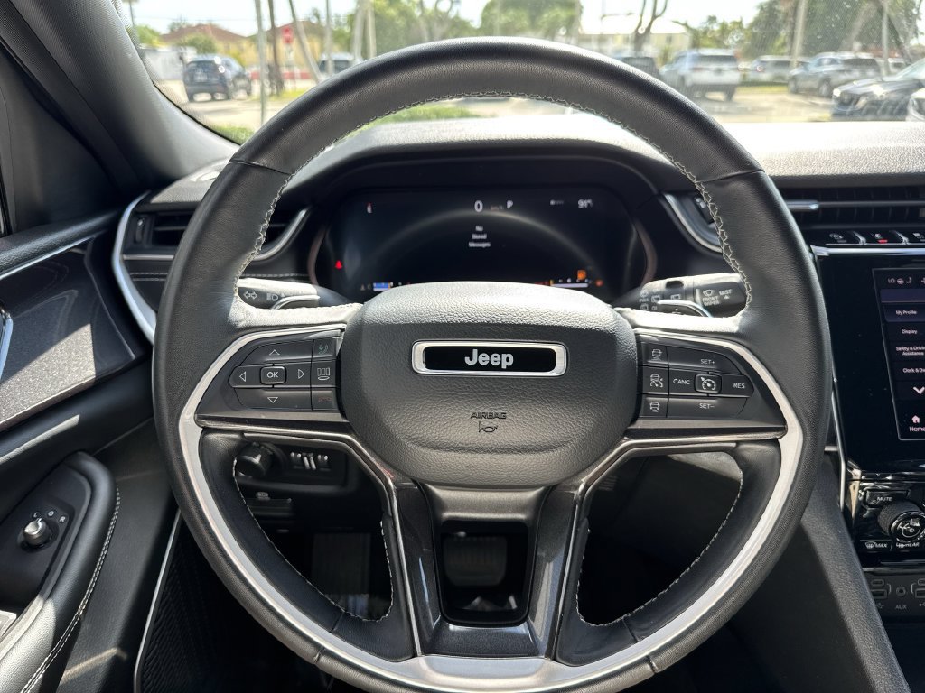 Used 2022 Jeep Grand Cherokee Altitude AWD/4WD image 48