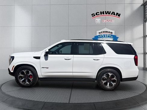 Used 2025 GMC Yukon AT4 Ultimate w/ LPO, Floor Liner Package AWD/4WD image 7