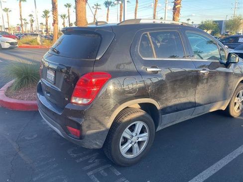 Used 2019 Chevrolet Trax LT w/ LT Convenience Package image 1