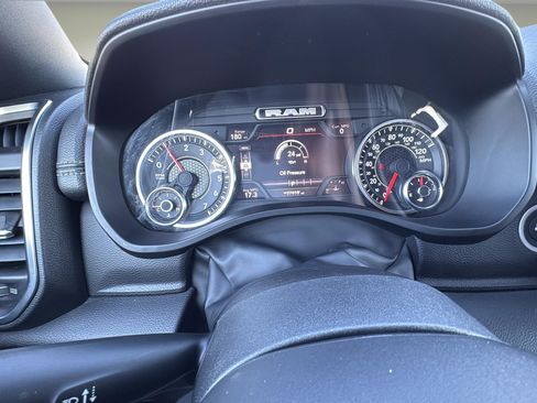 Used 2025 RAM 1500 Laramie AWD/4WD image 12
