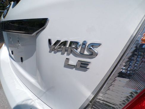 Used 2014 Toyota Yaris LE FWD image 14