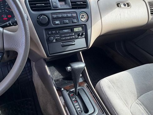 Used 2000 Honda Accord SE image 8