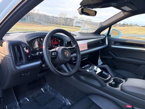 New 2026 Porsche Cayenne image 12