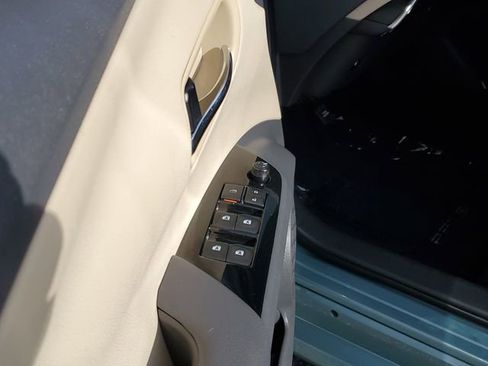 Used 2017 Toyota Prius Two image 16