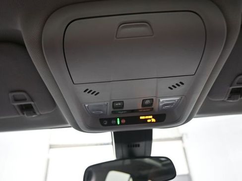 Used 2024 Chevrolet Equinox LT image 12