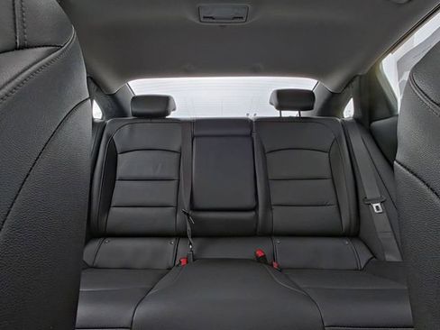 Used 2019 Chevrolet Malibu LT w/ Leather Package image 27