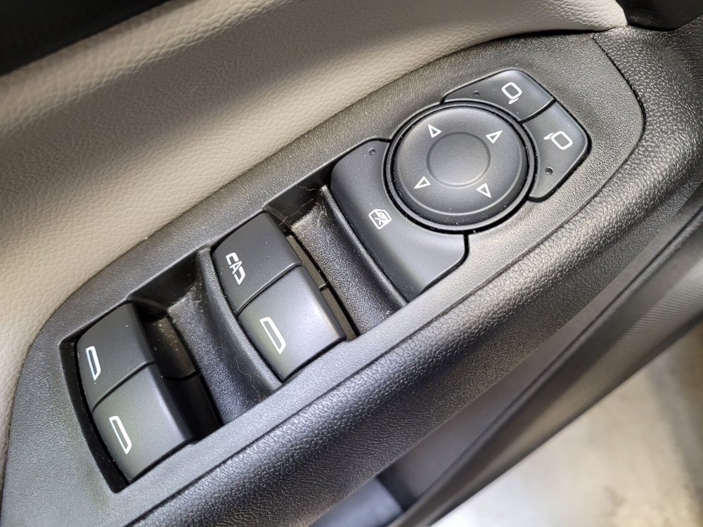 Used 2022 Chevrolet Equinox LS w/ LPO, Floor Liner Package AWD/4WD image 27