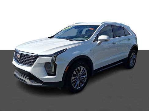Certified 2024 Cadillac XT4 Premium Luxury AWD/4WD image 3