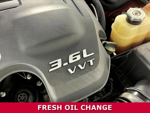 Used 2023 Chrysler 300 Touring w/ Sport Appearance Package image 28