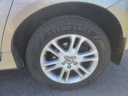 Used 2016 Volvo XC60 T5 Platinum w/ Climate Package AWD/4WD image 24