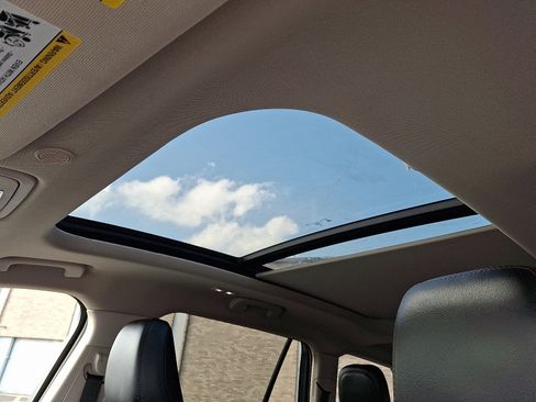 Used 2023 Lincoln Aviator Standard w/ Premium Package image 15