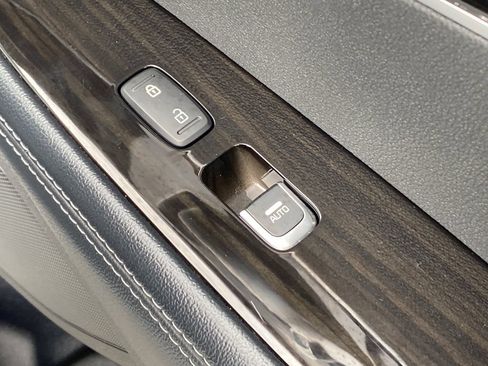 Used 2019 Kia Sorento EX image 16