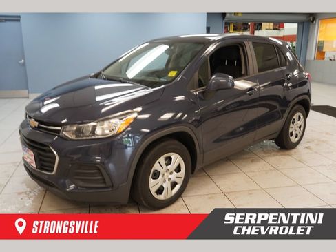 Used 2018 Chevrolet Trax LS FWD image 1