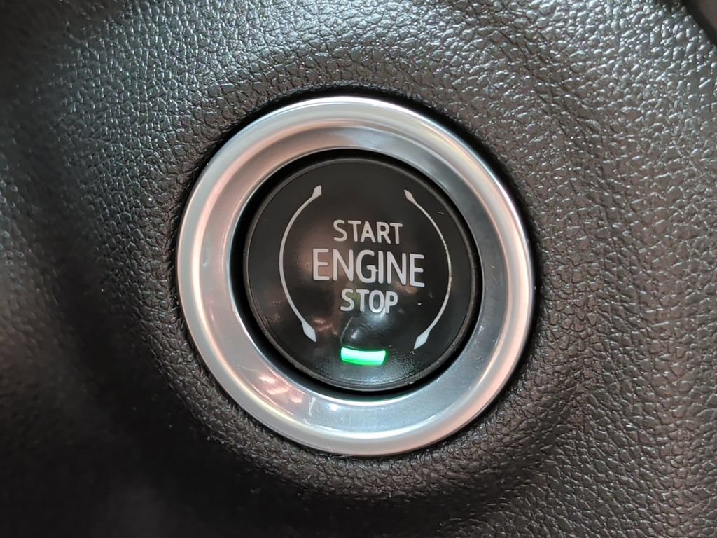 Used 2019 Chevrolet Silverado 1500 High Country w/ Technology Package AWD/4WD image 26