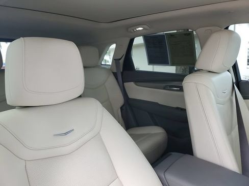 Used 2021 Cadillac XT5 Premium Luxury FWD image 23