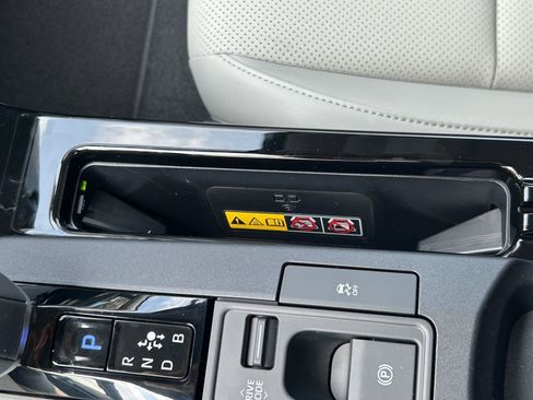 New 2026 Toyota Prius XLE FWD image 28