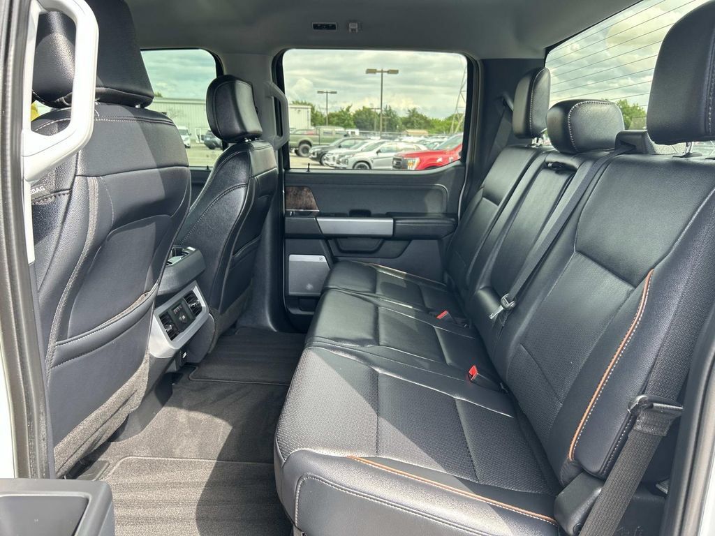Used 2025 Ford F250 Lariat AWD/4WD image 28