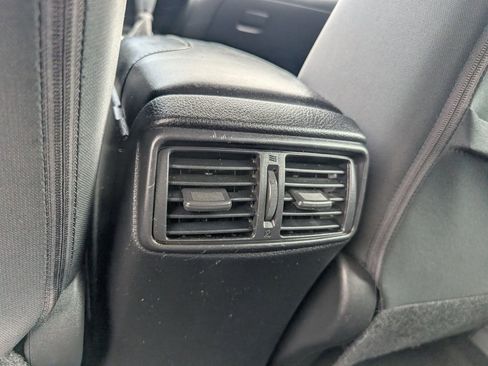 Used 2021 Nissan Rogue Sport S image 28