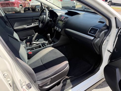 Used 2017 Subaru Crosstrek 2.0i AWD/4WD image 13