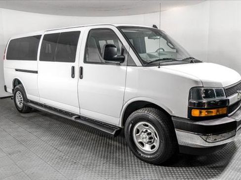 Used 2023 Chevrolet Express 3500 LT w/ LT Preferred Equipment Group RWD image 11