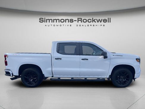Used 2023 Chevrolet Silverado 1500 Custom w/ Rally Edition image 4