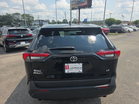 Used 2025 Toyota RAV4 LE FWD image 5