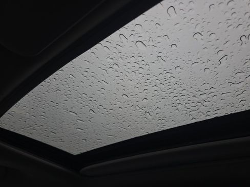 Used 2025 Toyota Sienna XLE image 29