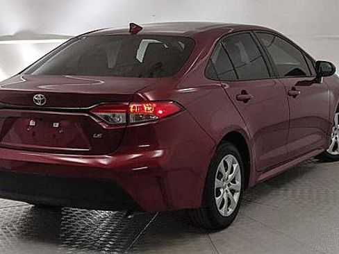 Used 2024 Toyota Corolla LE image 3