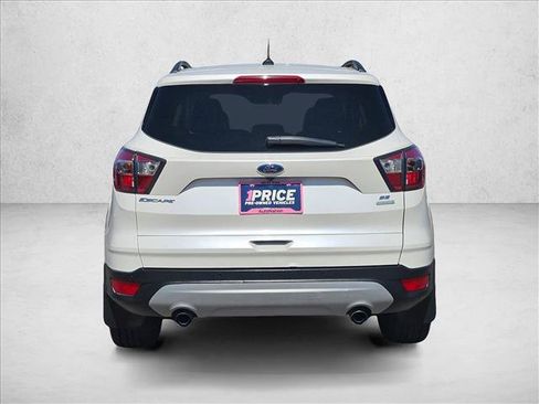 Used 2017 Ford Escape SE w/ SE Leather Comfort Package FWD image 8