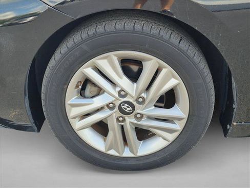 Used 2020 Hyundai Elantra Value Edition FWD image 10