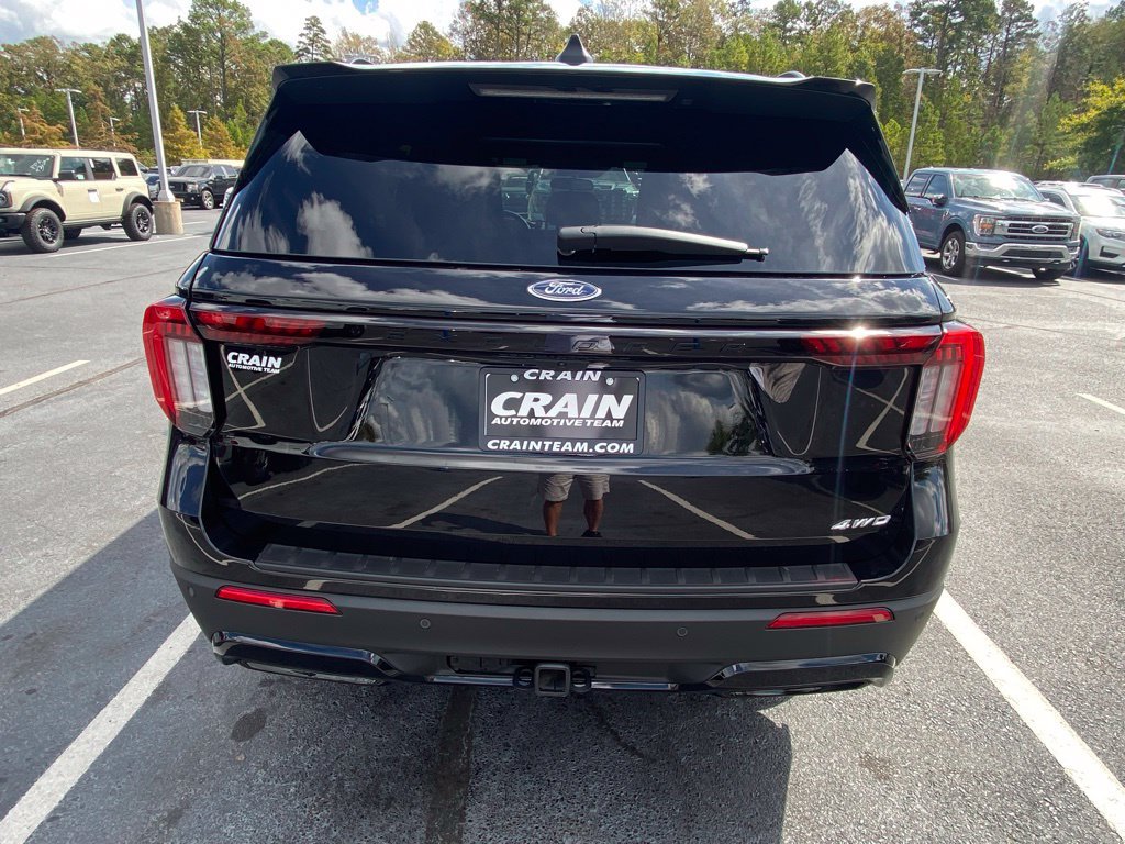 New 2026 Ford Explorer ST-Line w/ ST-Line Street Pack AWD/4WD image 6